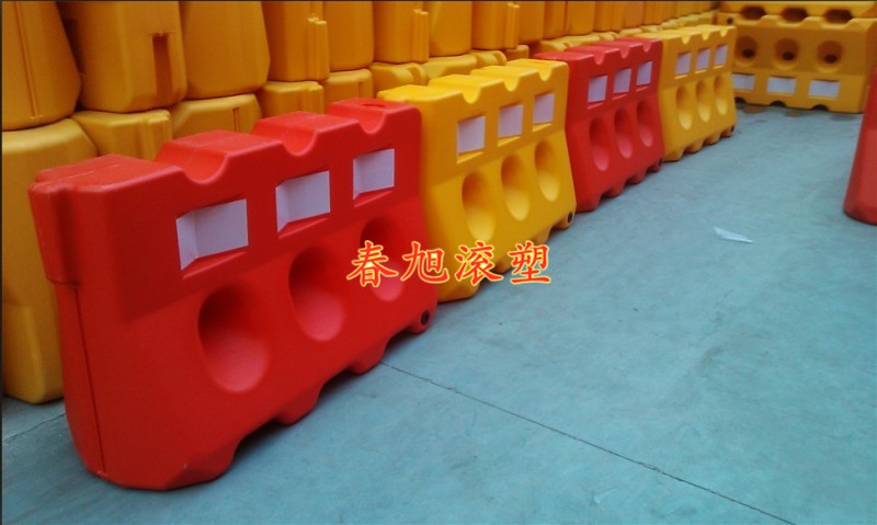上海春旭滚塑模具塑料制品公路路障代加工